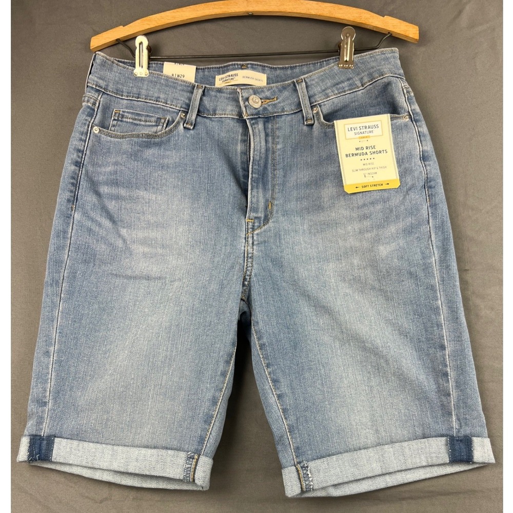 Levi Strauss Signature Bermuda Shorts Womens 8 W29 Mid Rise Light Wash New